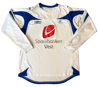 Hjemme front
