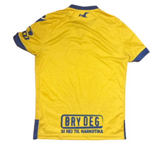 Tredje back