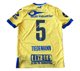 Tredje back