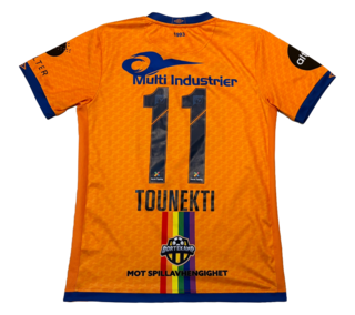 Tredje back